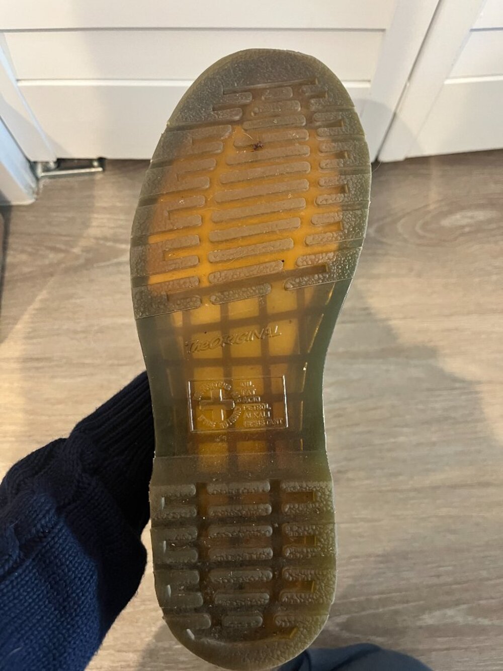 Dr Martens Chelsea Boots - Picture 4 of 6